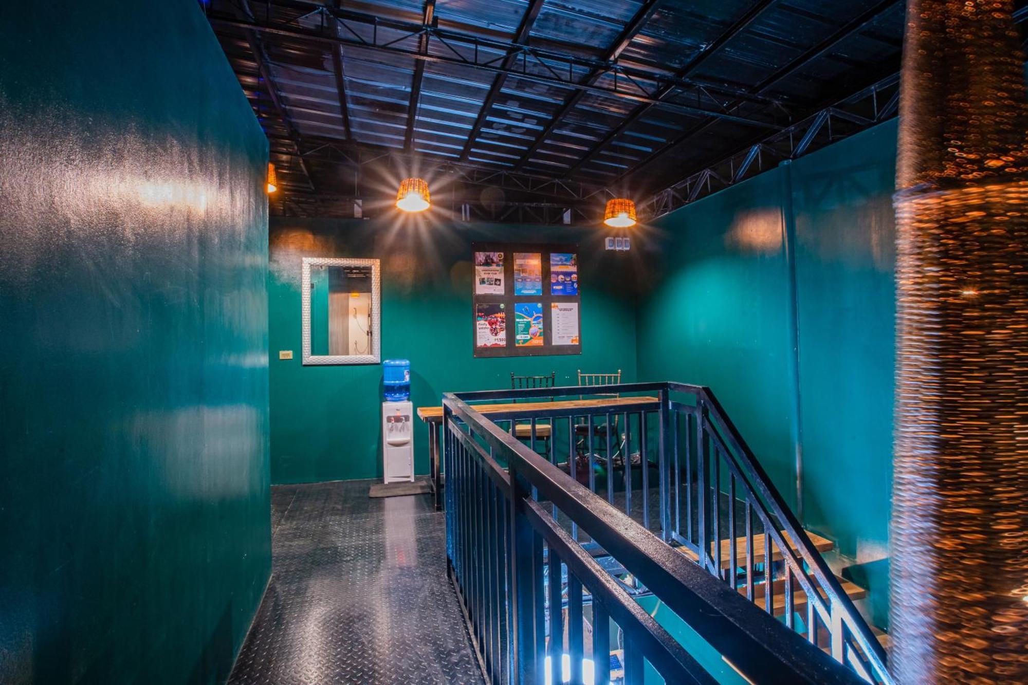 Lartista Hostel Puerto Princesa Luaran gambar