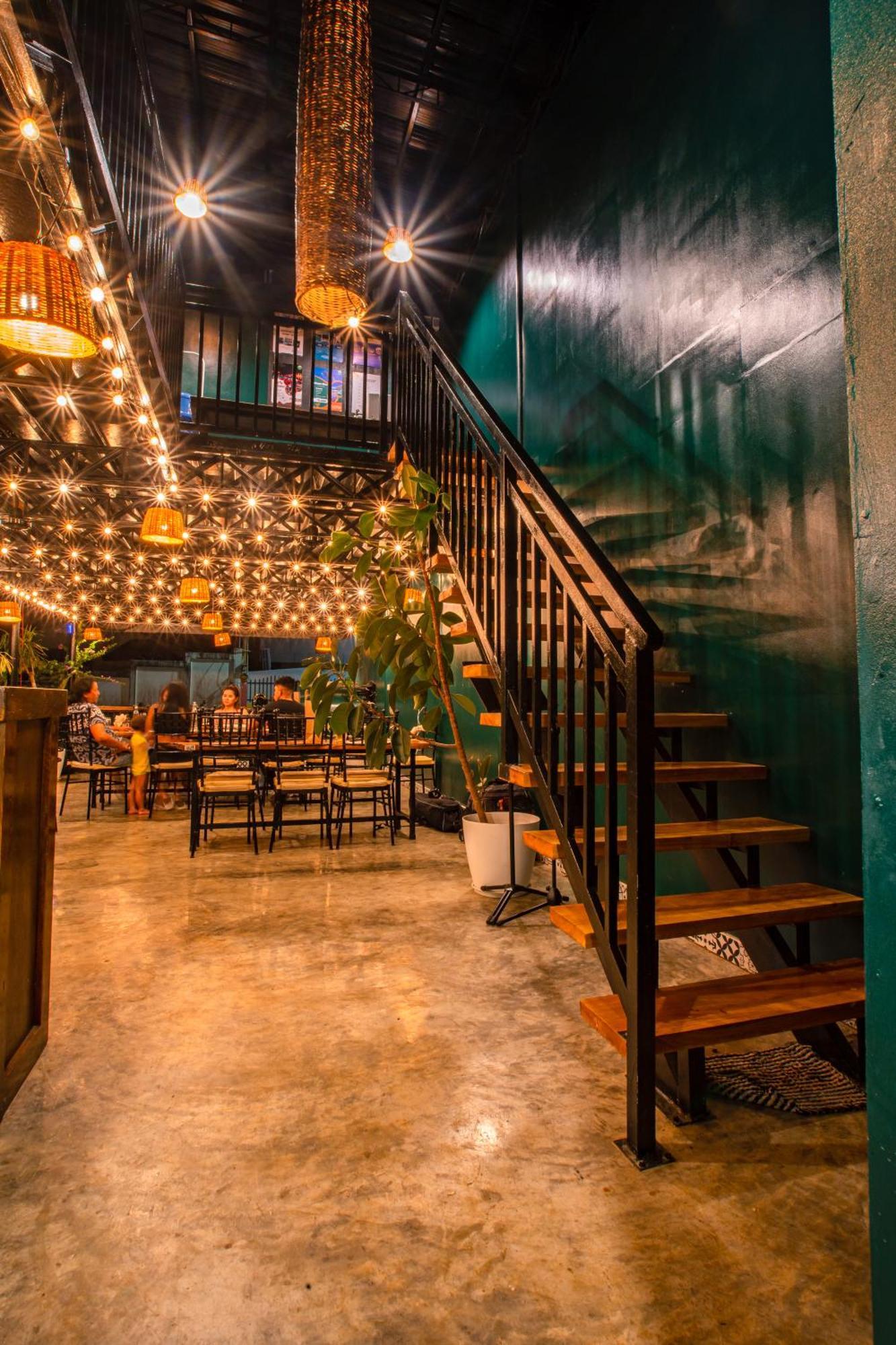 Lartista Hostel Puerto Princesa Luaran gambar